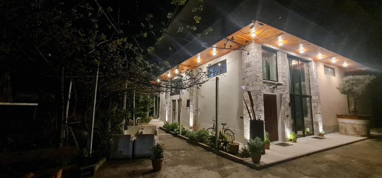 Bujtina Gjyshi Ilo Hotell Tushemisht Exteriör bild