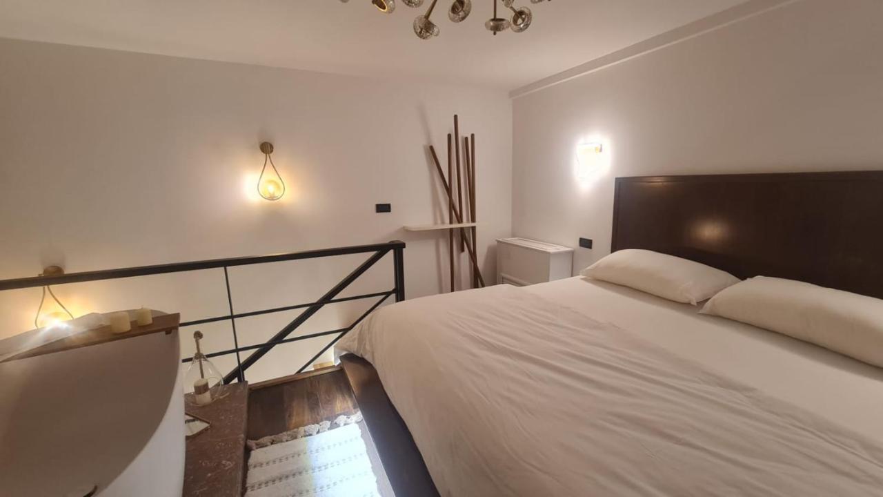 Bujtina Gjyshi Ilo Hotell Tushemisht Exteriör bild