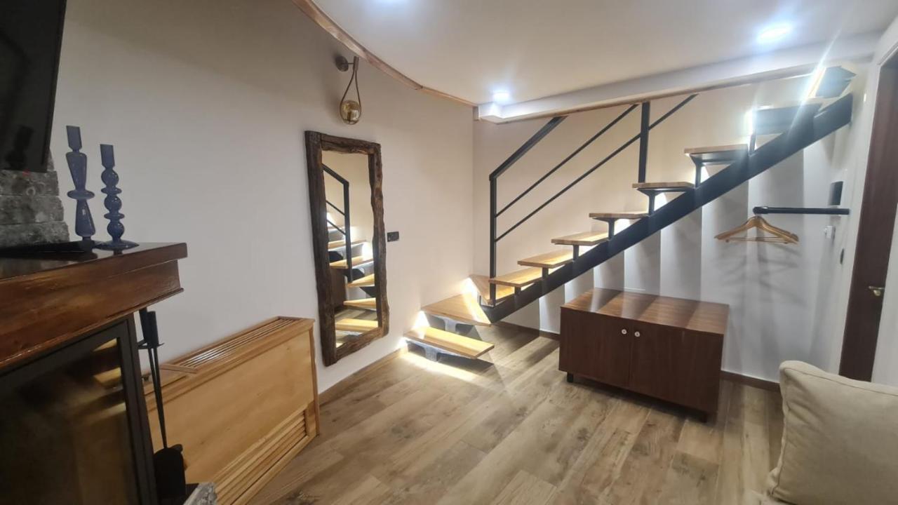 Bujtina Gjyshi Ilo Hotell Tushemisht Exteriör bild